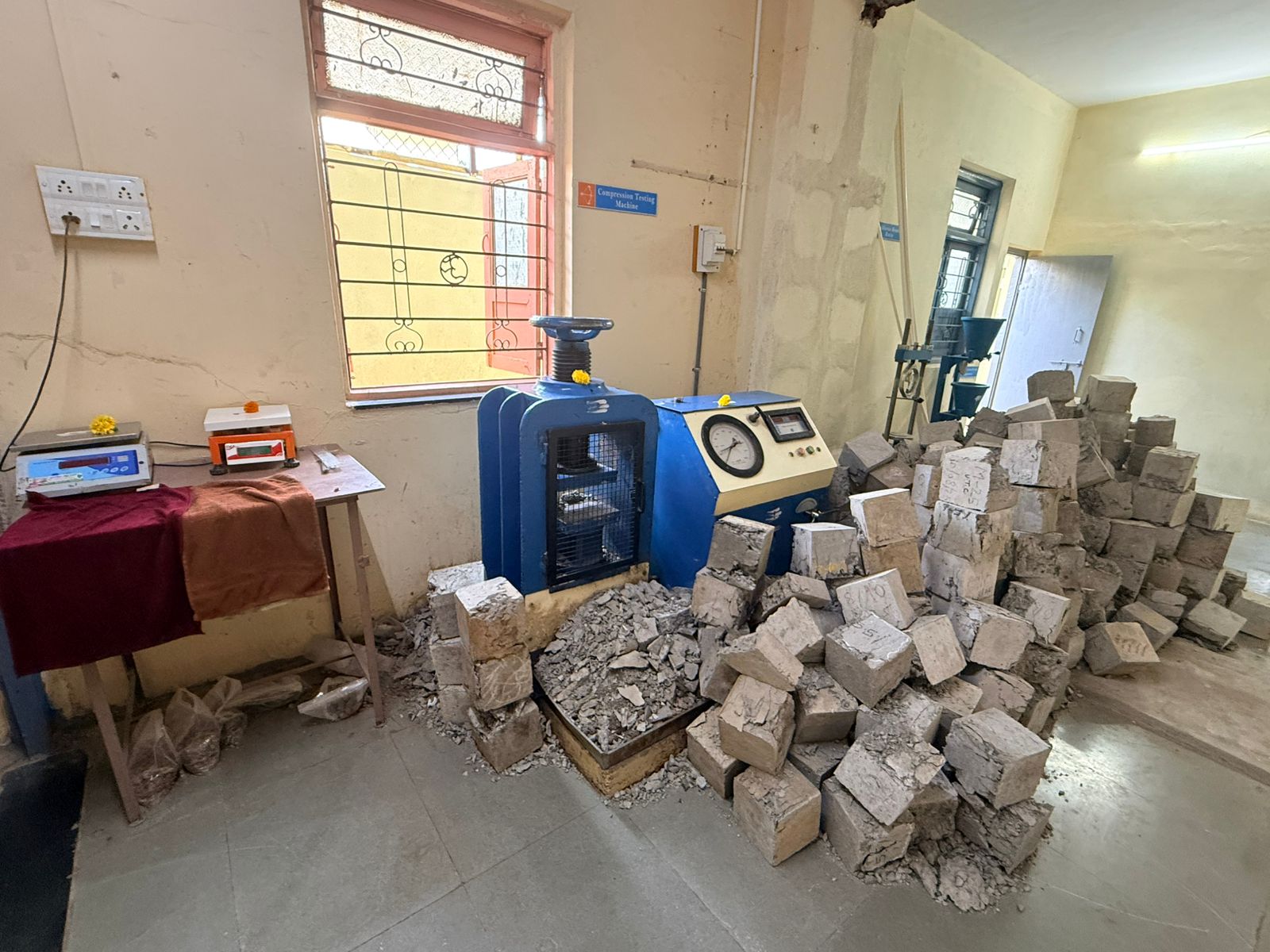 Compression Testing Machine